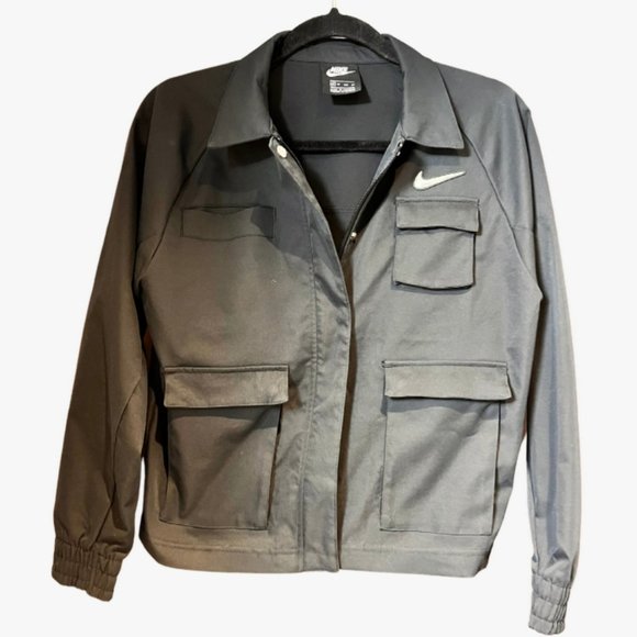 Brand New NIKE Cargo Jacket - Picture 1 of 5
